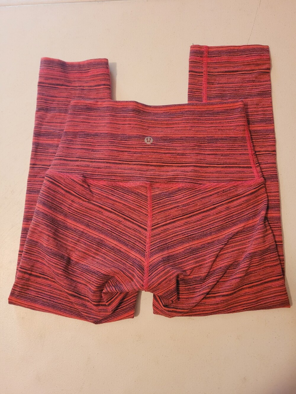 Lululemon Womens Wunder Under Crop MR Cyber Boom Capri Leggings 6 Yoga Stretch